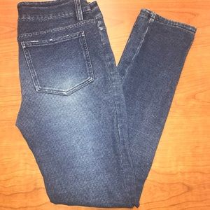 Alice + Olivia size 4 jeans style # 9B-178-508